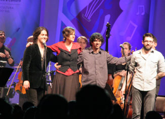 Filipe Catto, Monica Tomasi, Tiago Flores e Orquestra da Ulbra Filipe Catto, Monica Tomasi, Tiago Flores e Orquestra da Ulbra